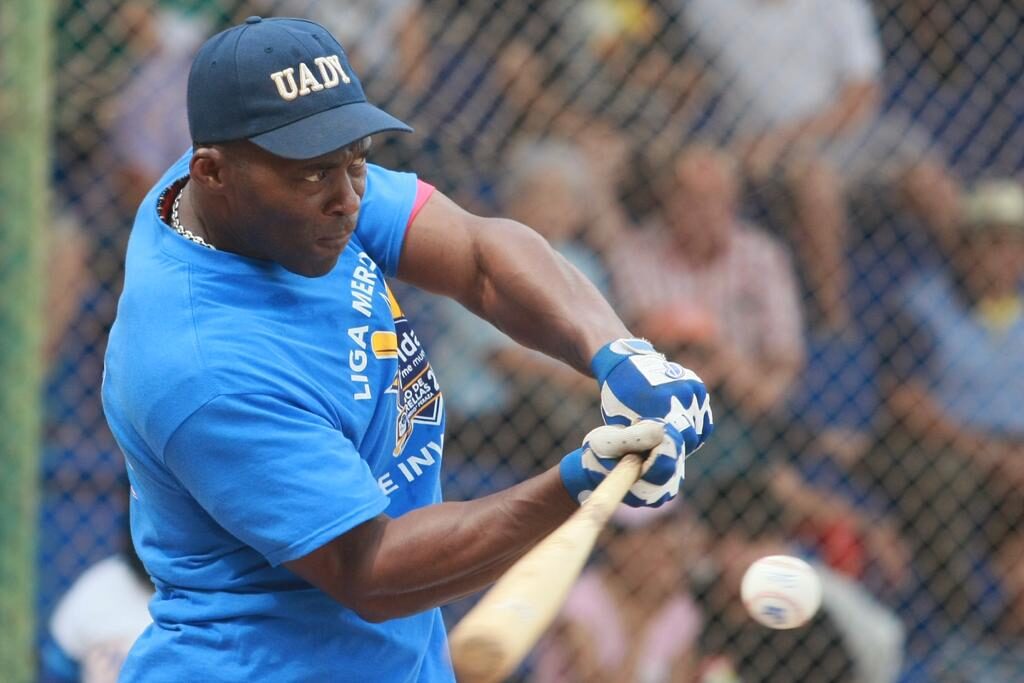 Tartabull, Amaury Casañas, Ramón Lunar y otros seis cubanos