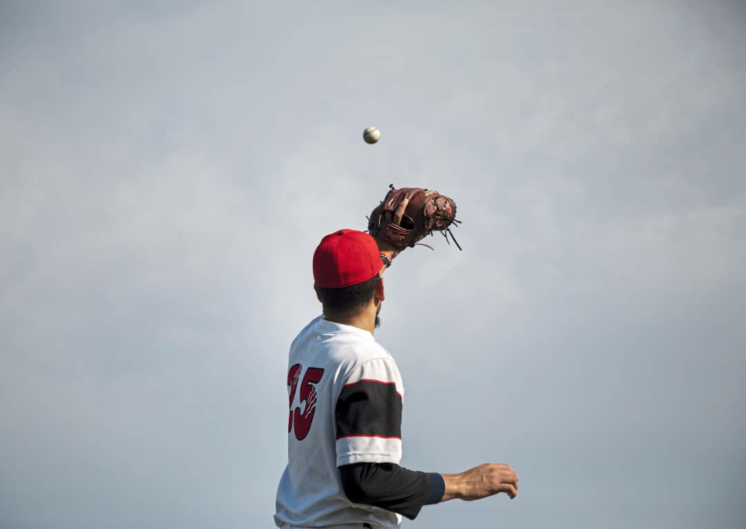 Un pelotero cubano lanzó casi perfecto en liga independiente suspendida