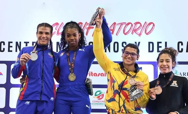 Abandona delegación cubana en Francia multimedallista panamericana ...