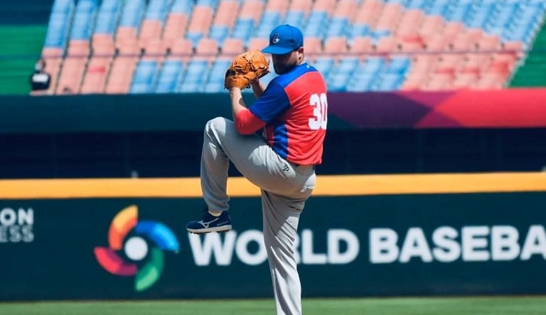 Cubano renunció al Premier 12 y a la Serie Nacional y firmó un contrato por su cuenta