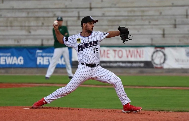 Cuban baseball player who played in Germany and lives in the US returned to baseball