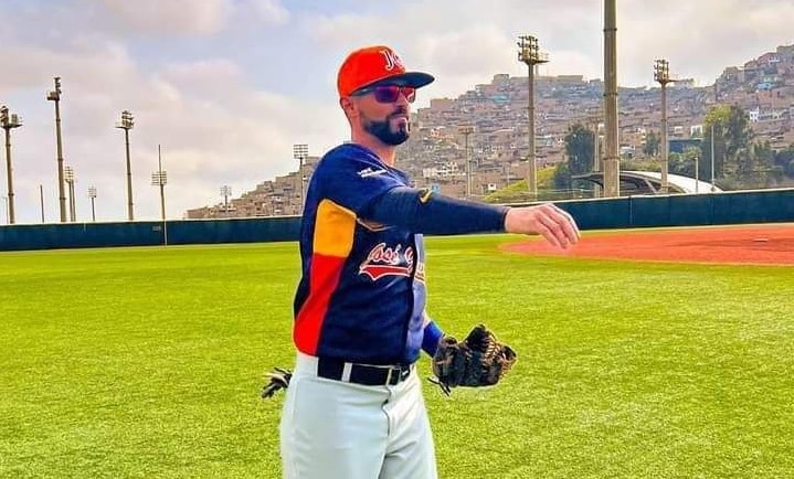 Cubano de 9 Series viste el uniforme de Perú en certamen sudamericano de béisbol