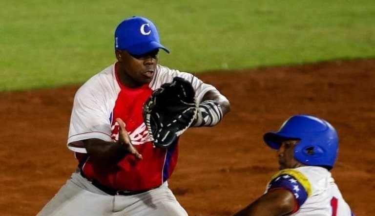 Capitán del Cuba de softbol, encendido en lid beisbolera provincial… ¿Jugará la Serie Nacional?