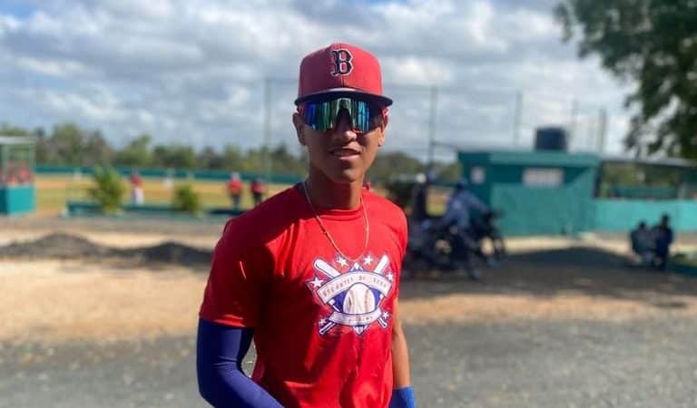 Prospecto cubano regresó tras meses en Dominicana y buscará un puesto en la Serie 64