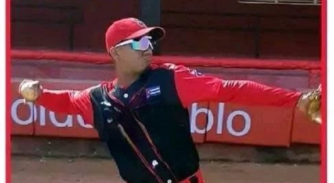 Oficial: Regresa al béisbol de Cuba pelotero que emigró a República Dominicana en 2024