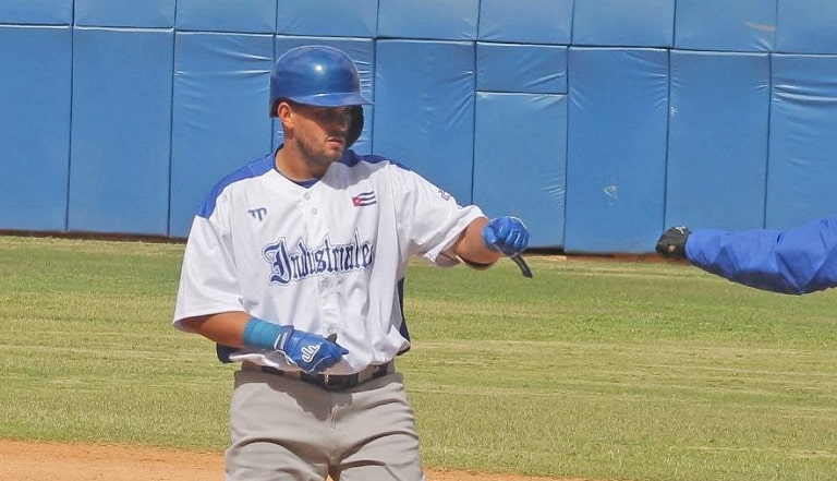 Reapareció pelotero de Industriales en Liga Élite, 3 años después