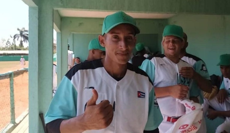 Llegó a Estados Unidos pelotero cubano de 6 Series Nacionales Llegó a Estados Unidos pelotero cubano de 6 Series Nacionales