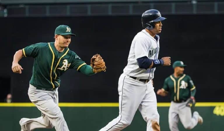 Cubano que venció a la muerte mientras jugaba en Grandes Ligas sigue brillando en el béisbol Cubano que venció a la muerte mientras jugaba en Grandes Ligas sigue brillando en el béisbol