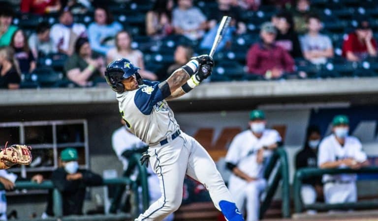 Regresará al béisbol de Cuba pelotero que firmó por 1 millón de dólares en MLB (está activo) Regresará al béisbol de Cuba pelotero que firmó por 1 millón de dólares en MLB (está activo)