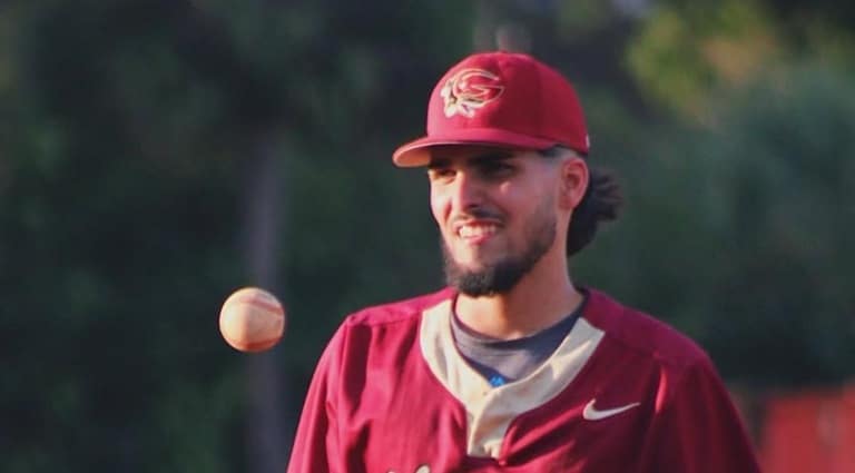 Pitcher cubano, que vive en EEUU desde el 2018, jugará en la Serie 64 (tira 91 millas)