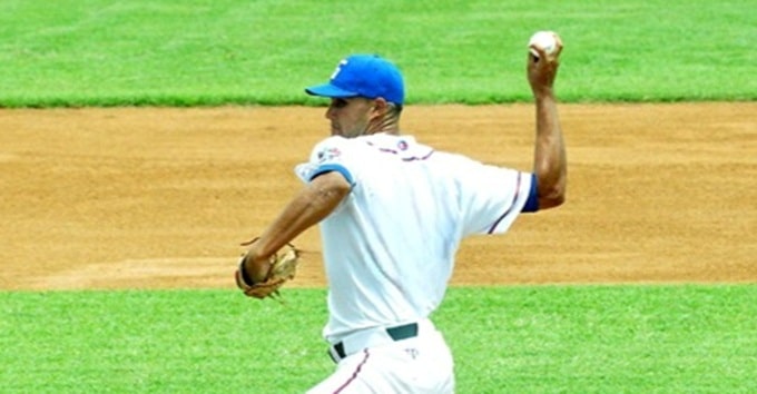 Contrato histórico: Pitcher cubano de la Serie 64 firmó en liga de Australia mediante la Federación Contrato histórico: Pitcher cubano de la Serie 64 firmó en liga de Australia mediante la Federación