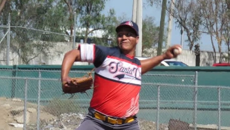 Salió de Cuba con 2 Series Nacionales y hoy lanza en una liga amateur de México (aquí detalles)