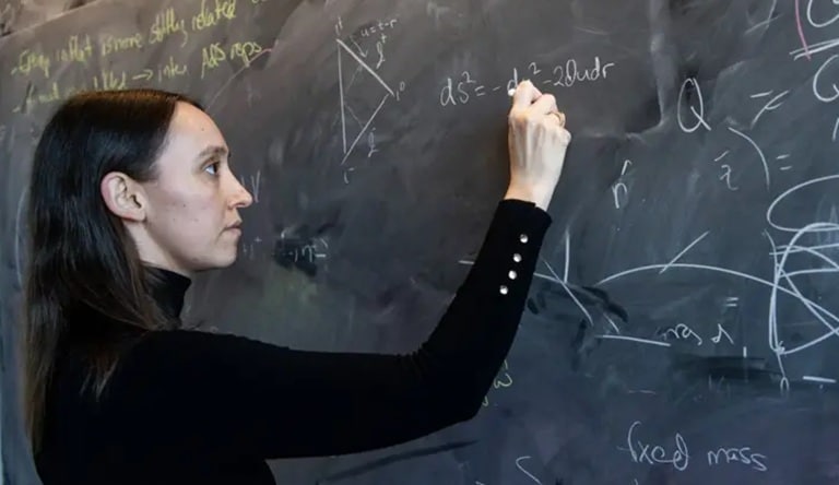 La científica que comparan con Einstein… y su historia empieza en Cuba (aquí detalles)