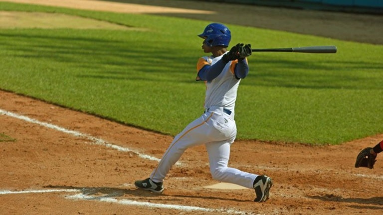 Súper merecido: Tras 3 equipos Cuba y batear .314 en 9 Series, jugará en Italia por primera vez