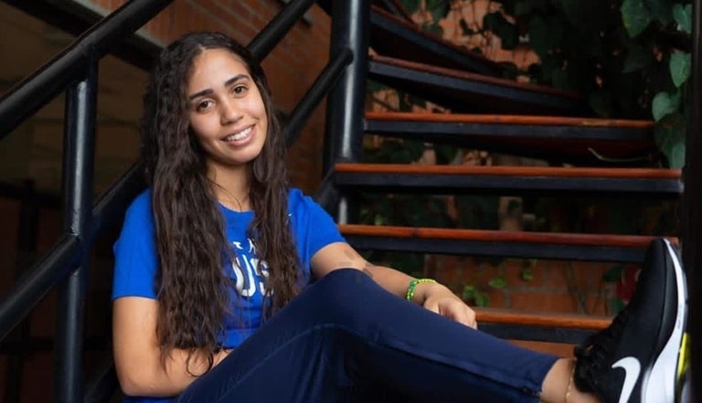 Nació en EEUU, fue campeona por ese país y hoy defiende a Cuba y es medallista continental