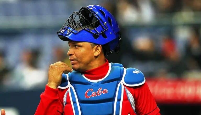 7 meses después de la bronca y la sanción, aquí te contamos qué hace hoy Eriel Sánchez