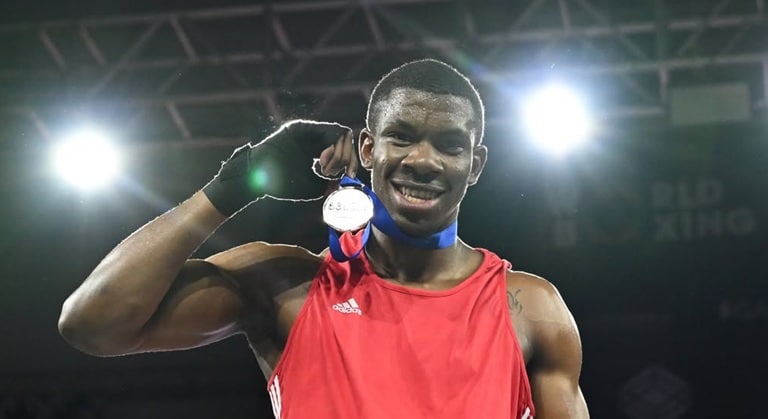 Escándalo y polémica: Boxeador cubano que representa a otro país gana oro, pero no podía competir