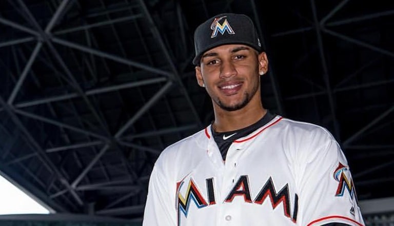 Víctor V. Mesa cuenta su ruptura con los Marlins y cómo reconstruyó su vida fuera del béisbol (aquí detalles)