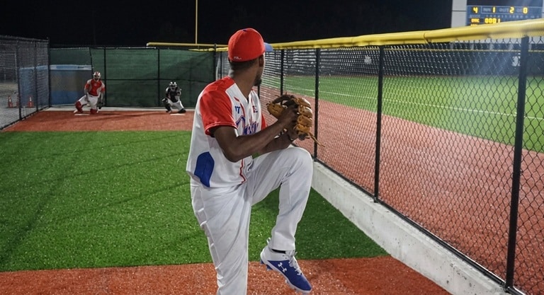 Hizo equipos Cuba, rompió con la federación cubana y pronto podría estar en la Serie 65