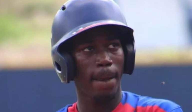 Pelotero de equipo Cuba dejó la Serie Nacional y busca un contrato fuera de Cuba