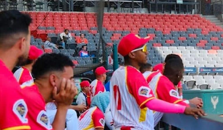 Pelotero de 9 Series Nacionales salió de Cuba hace poco y hoy está en Brasil (aquí la entrevista)