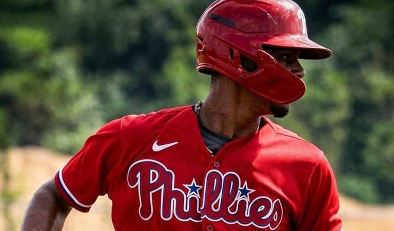 Bateador que firmó en MLB y quedó fuera de Industriales jugará por otro equipo en la Serie 65